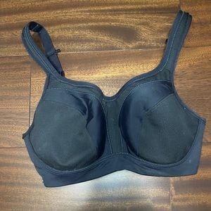 Chantelle sports bra